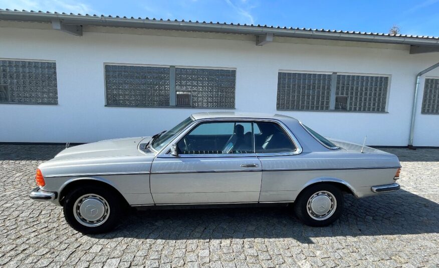 Mercedes-Benz W123 280CE