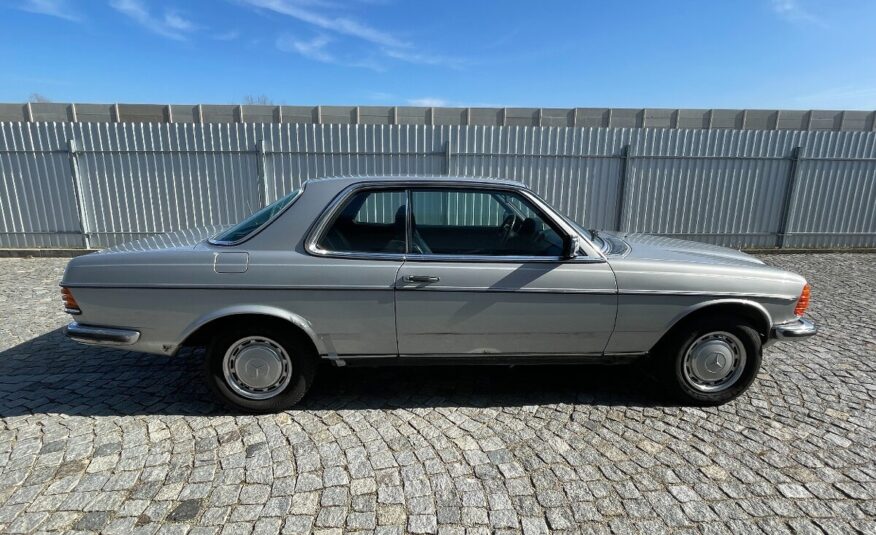 Mercedes-Benz W123 280CE