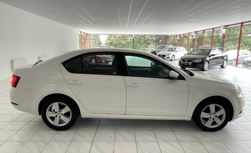 Škoda Octavia 1.6 TDI –  Ambition – LED Paket