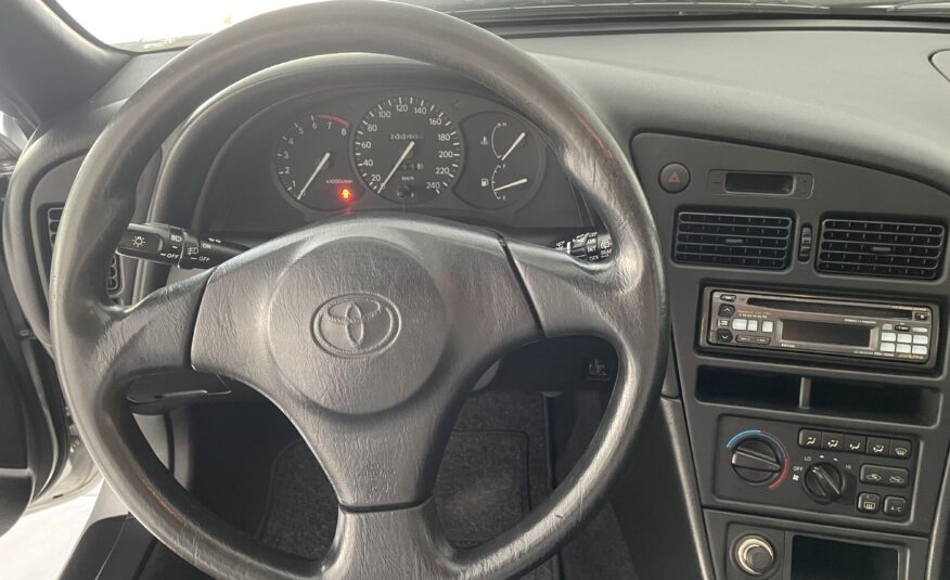 Toyota Celica 1.8 benzin, 85 kW, 1999, stav nového vozu!