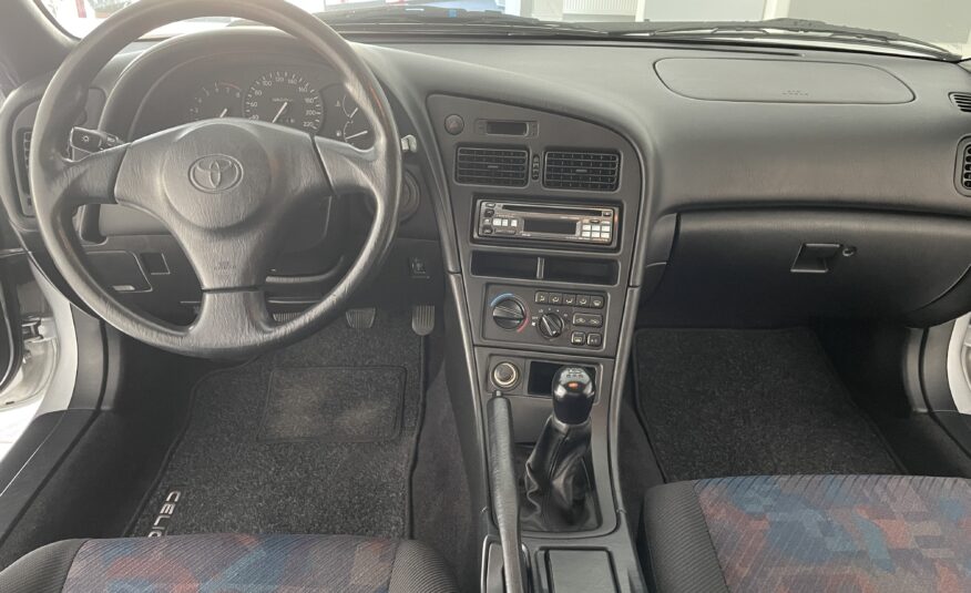 Toyota Celica 1.8 benzin, 85 kW, 1999, stav nového vozu!