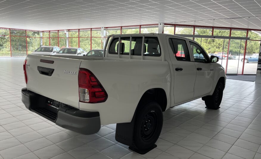 Toyota Hilux 2,4D-4D 4×4 Double Cab – Live Plus