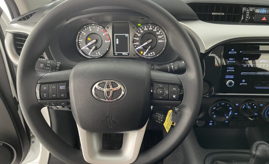 Toyota Hilux 2,4D-4D 4×4 Double Cab – Live Plus