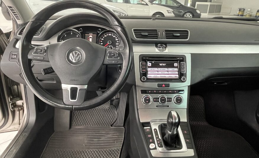 VW Passat kombi 2.0 TDI DSG 103 KW 2014